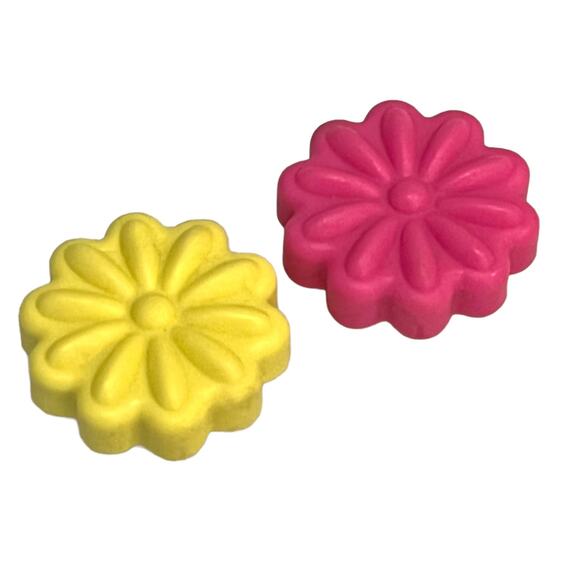 NEW 2 American Girl Doll FLOWER BAR SOAP Julie Bathroom Accessories Daisies Toy - Picture 2 of 5